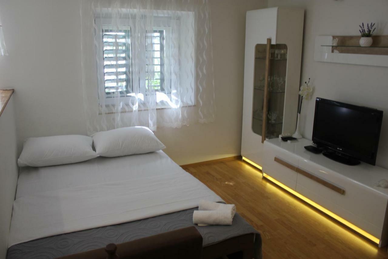 Apartman Tafra Omiš Exterior foto